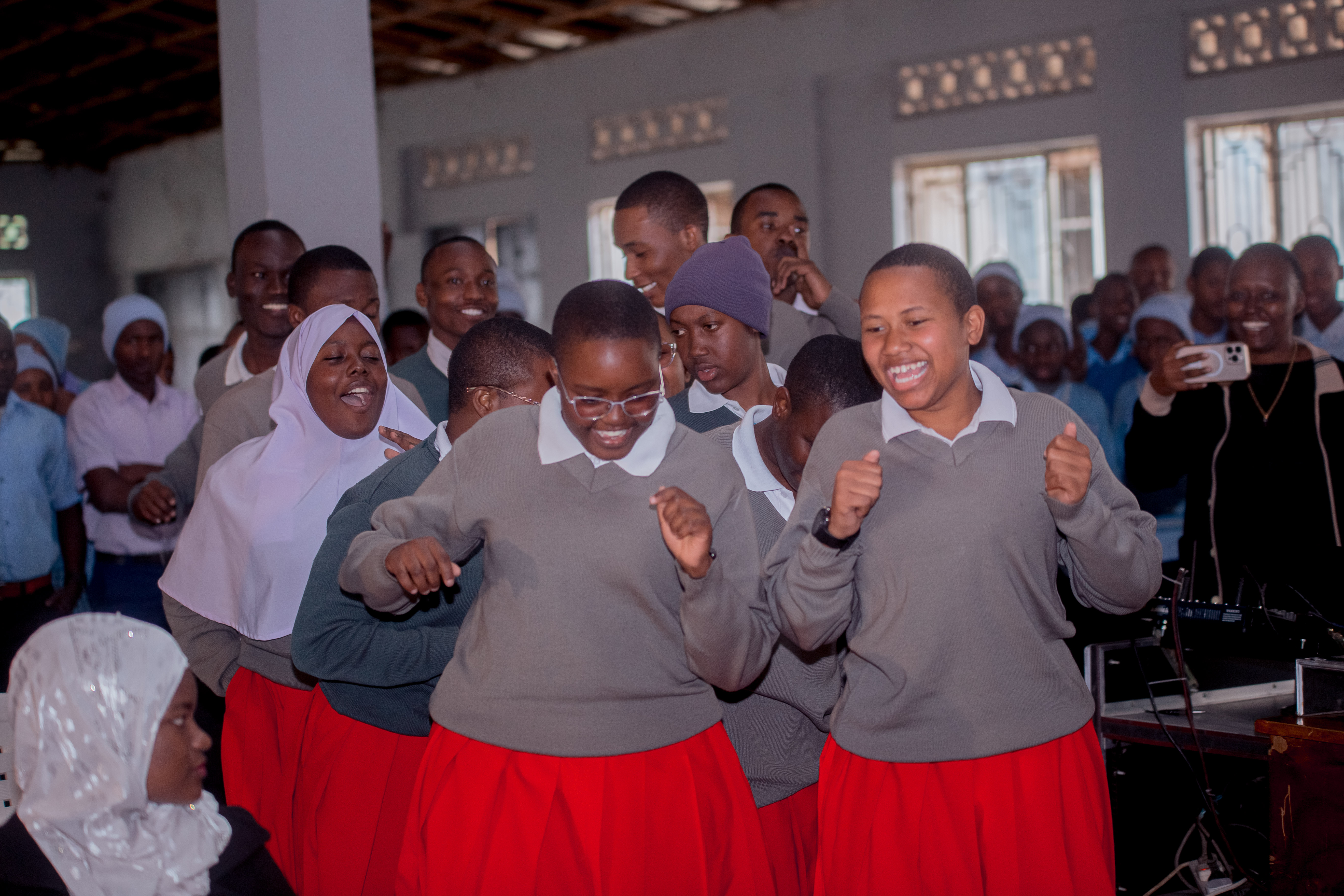 Contestant at an event